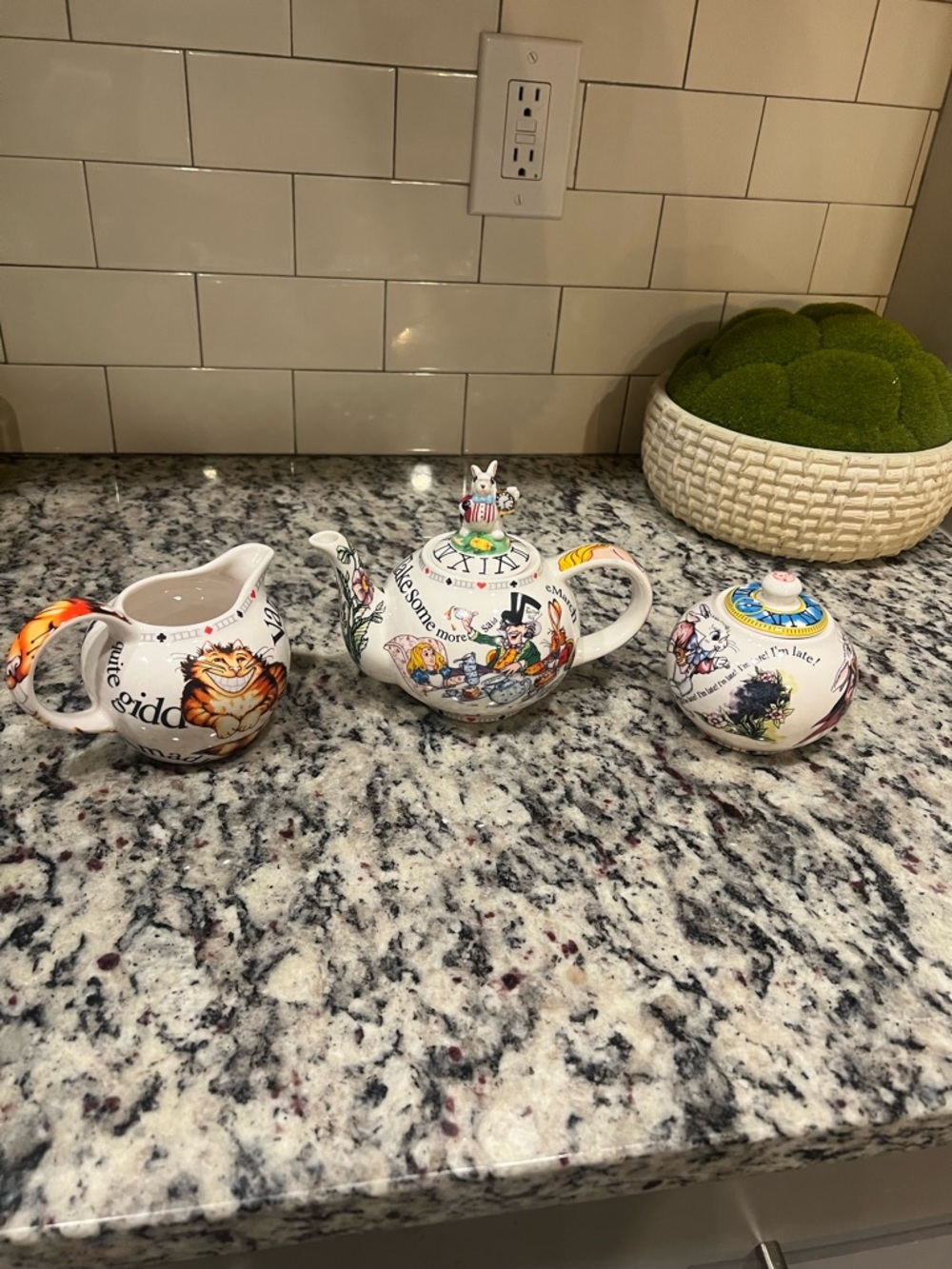 Alice in Wonderland Tea Party Tea Pot Set Teapot Paul Cardew Ceramic